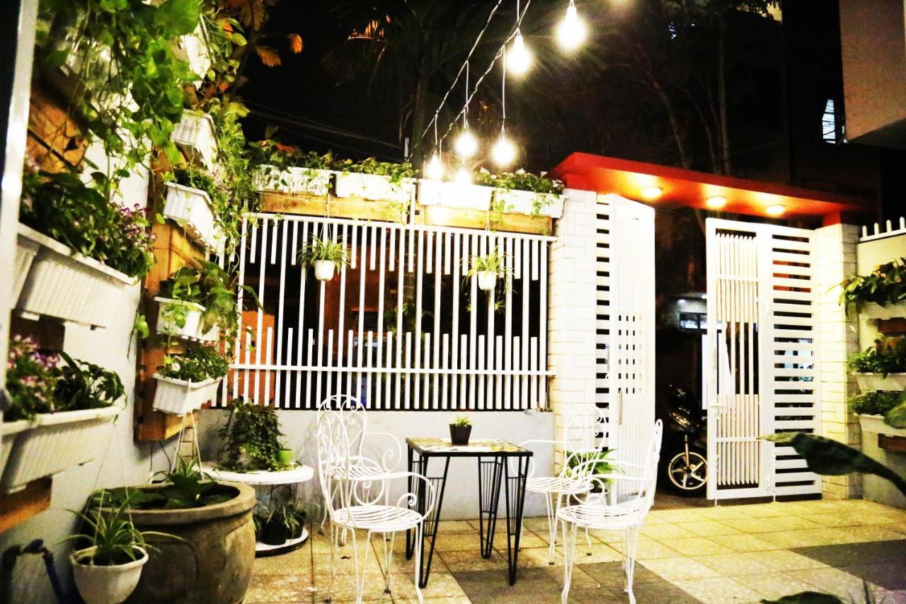 Shjmily House Bed and Breakfast Da Nang Exteriör bild